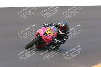 media/Sep-11-2022-SoCal Trackdays (Sun) [[81b7e951af]]/Bowl (820am)/